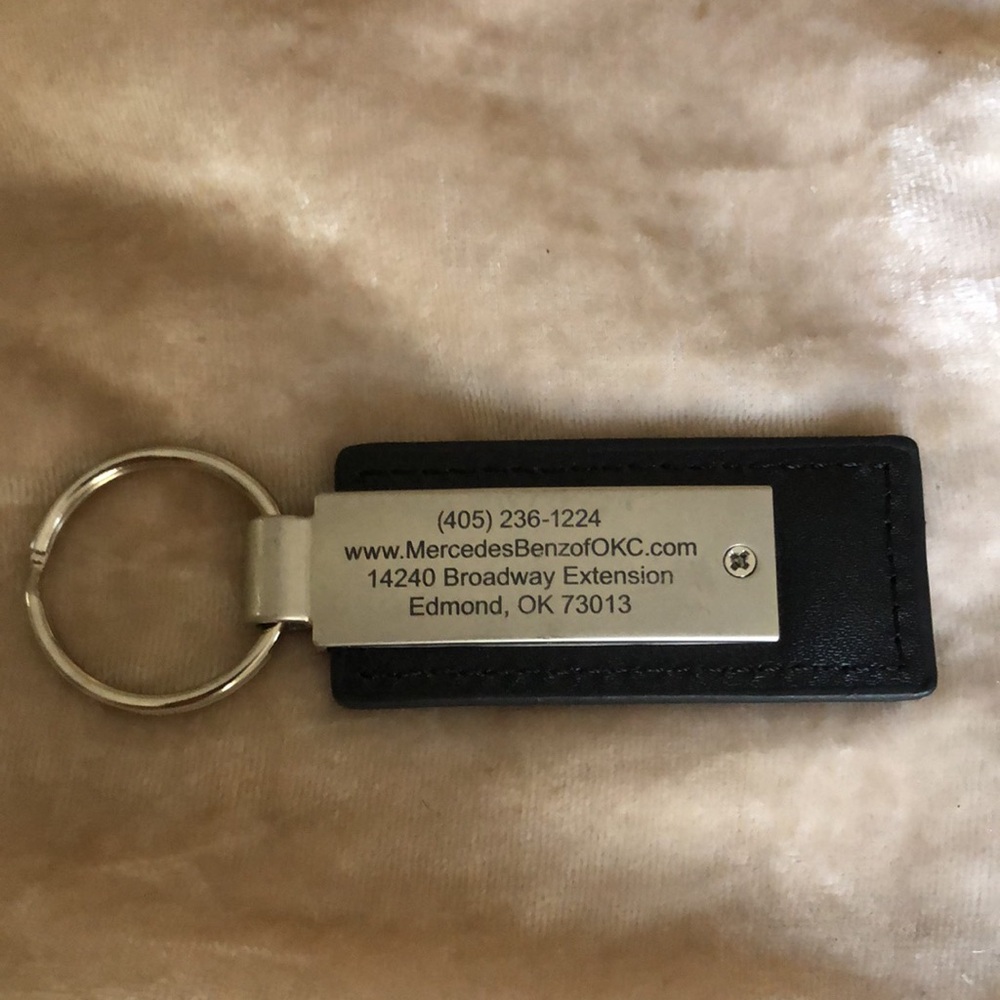 Mercedes Benz Genuine Black Leather Metal Tag Key Ring Keychain Oklahoma City - Picture 3 of 3